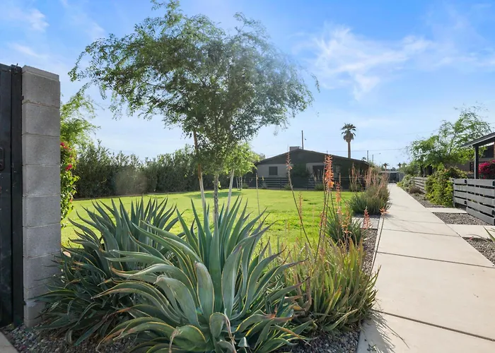 Biltmore 2br #4 - Workspace, Free Parking, Laundry, Patio! Apartment Phoenix